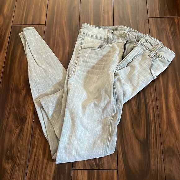 Jeans - Picture 1 of 3